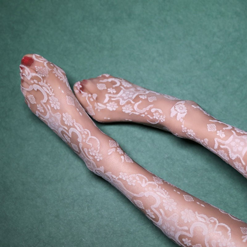Elegant Retro Hollow Flower Jacquard Thin Pantyhose